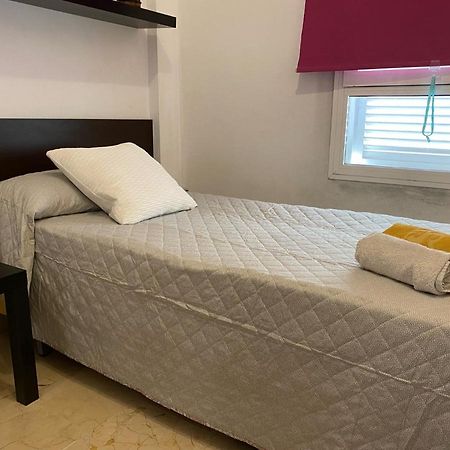 Castilleja , Casa-Apartamento Cerca Centro Sevilla Wifi Familias Trabajo Garaje كاستِيّيخا ذي لا كْوِ المظهر الخارجي الصورة
