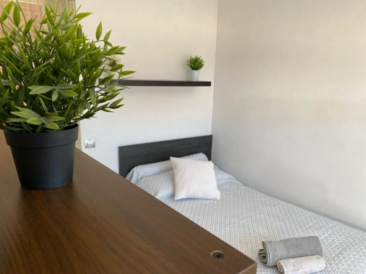 Castilleja , Casa-Apartamento Cerca Centro Sevilla Wifi Familias Trabajo Garaje كاستِيّيخا ذي لا كْوِ المظهر الخارجي الصورة