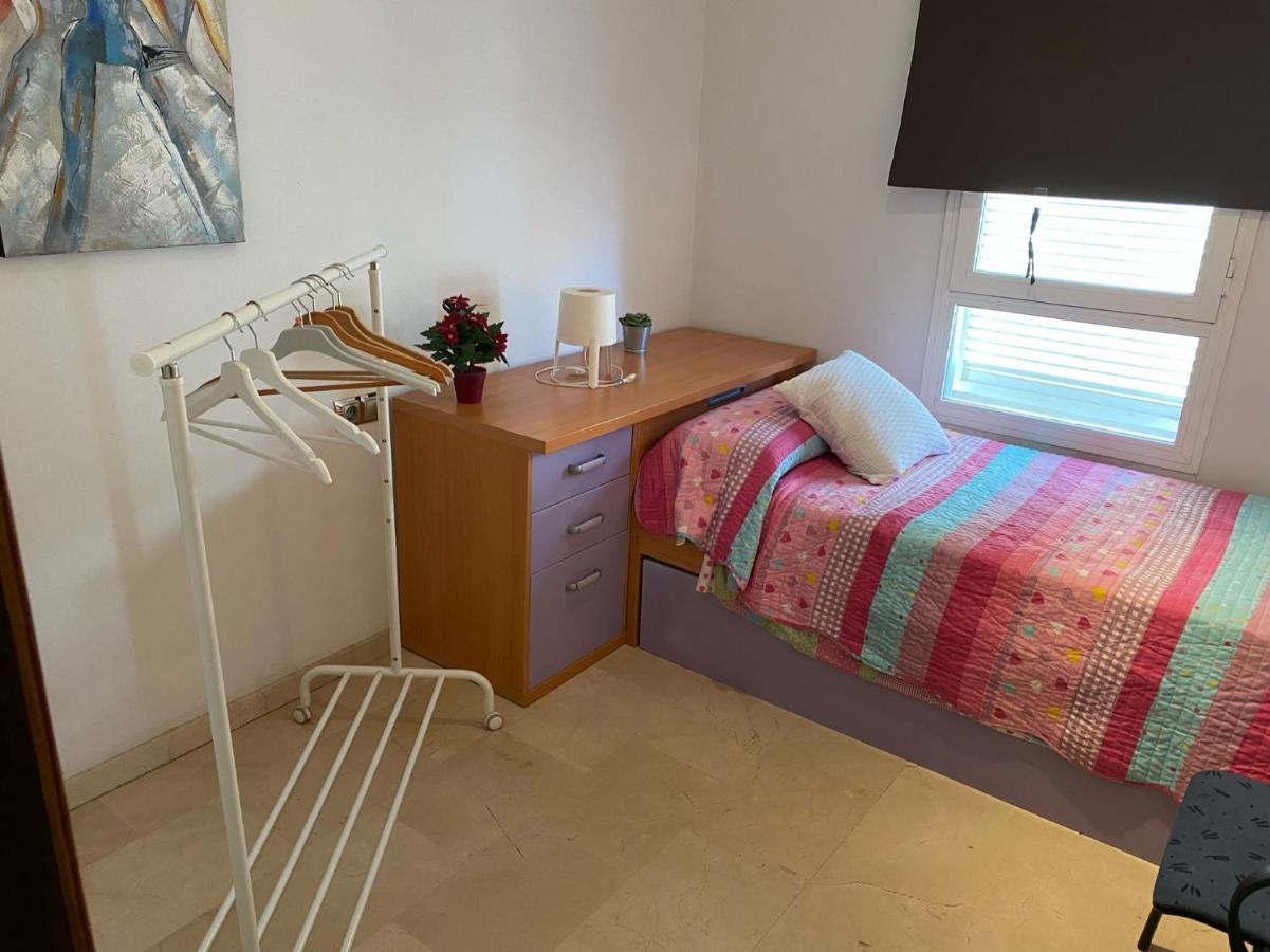 Castilleja , Casa-Apartamento Cerca Centro Sevilla Wifi Familias Trabajo Garaje كاستِيّيخا ذي لا كْوِ المظهر الخارجي الصورة