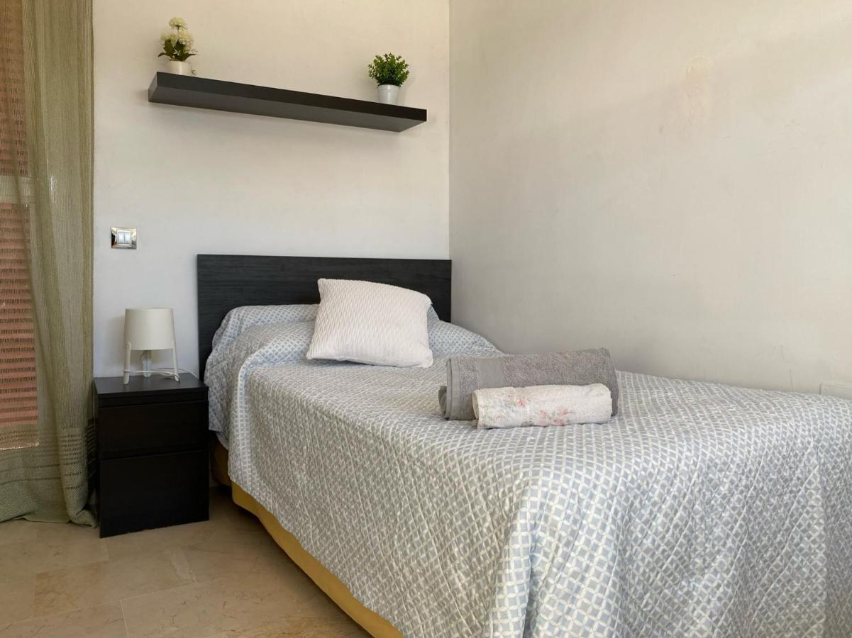 Castilleja , Casa-Apartamento Cerca Centro Sevilla Wifi Familias Trabajo Garaje كاستِيّيخا ذي لا كْوِ المظهر الخارجي الصورة